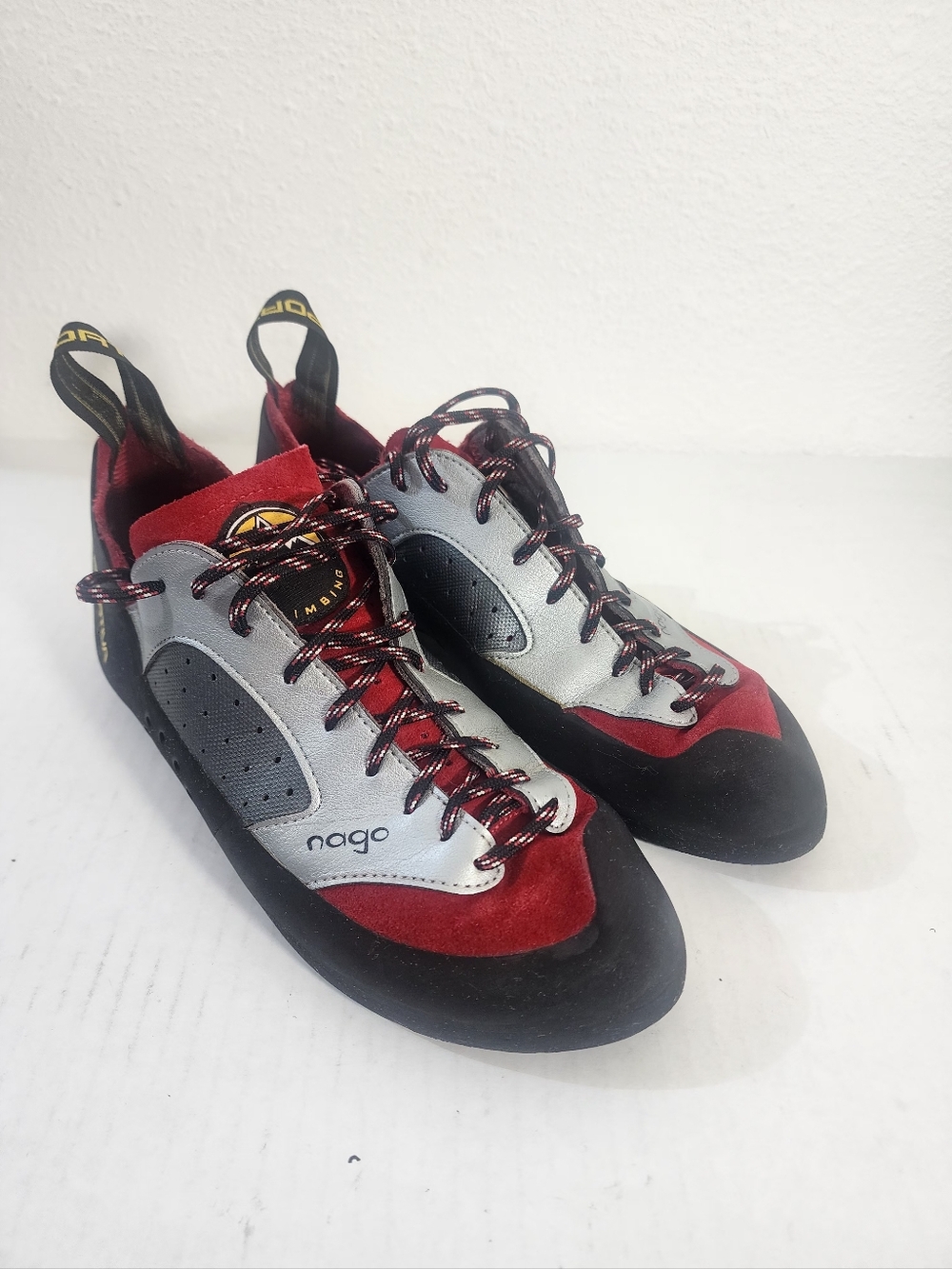 La Sportiva Nago Climbing Shoes Red Black Leather Lace Up Size 43.5 / 10.5